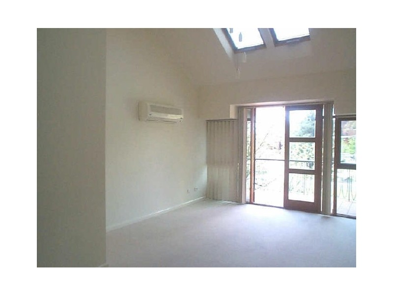 15/18 Captain Cook Crescent, Griffith ACT 2603