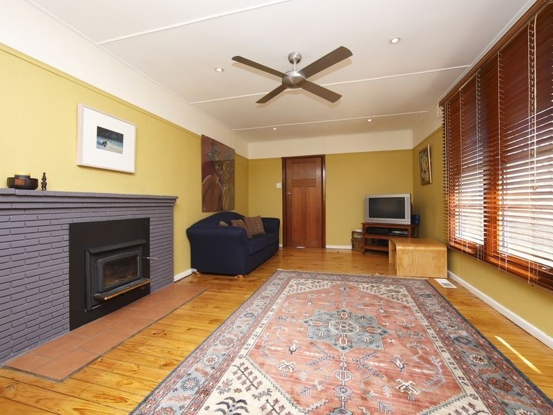 17 Mindarie Street, Narrabundah ACT 2604