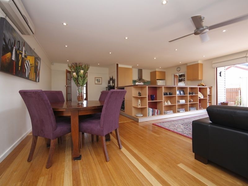 17 Mindarie Street, Narrabundah ACT 2604