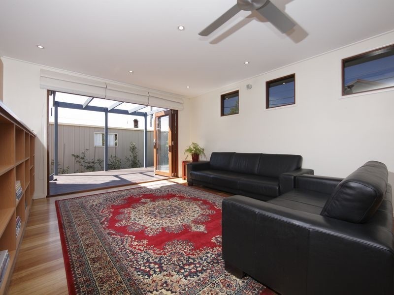 17 Mindarie Street, Narrabundah ACT 2604