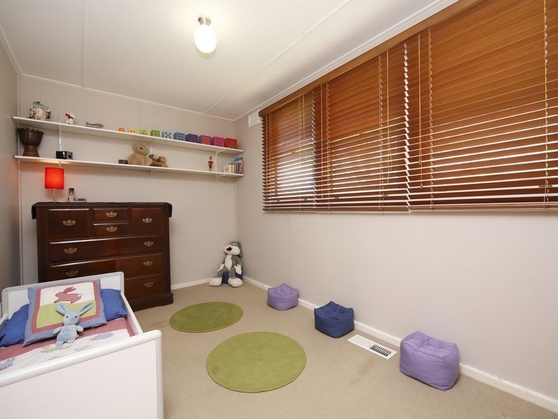 17 Mindarie Street, Narrabundah ACT 2604