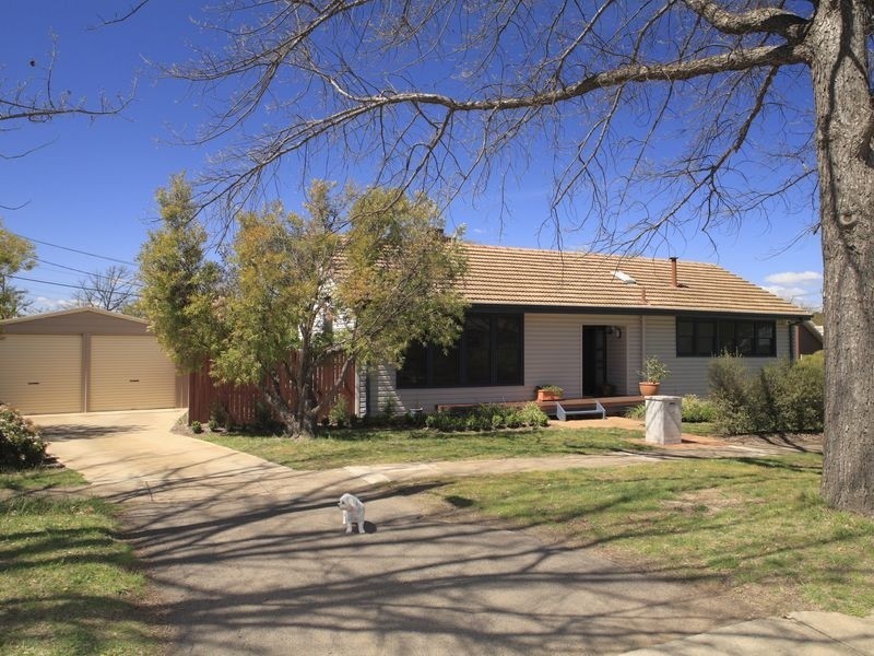 17 Mindarie Street, Narrabundah ACT 2604