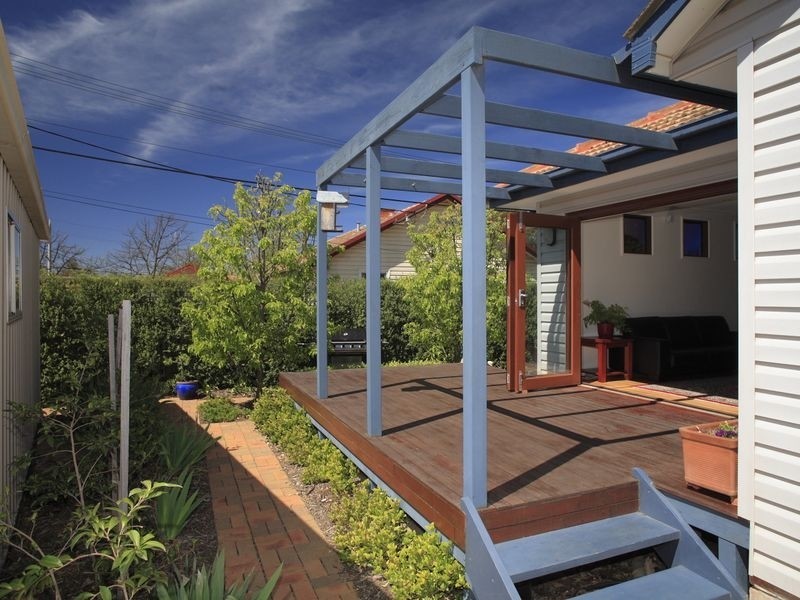17 Mindarie Street, Narrabundah ACT 2604