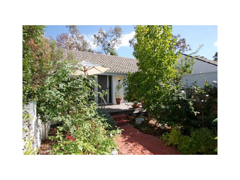 8 Cornish Place, Holder ACT 2611