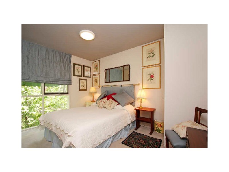 8 Cornish Place, Holder ACT 2611