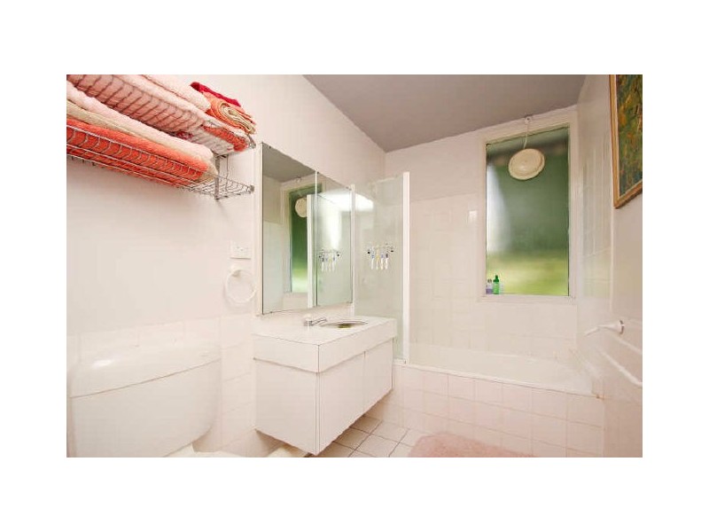 8 Cornish Place, Holder ACT 2611