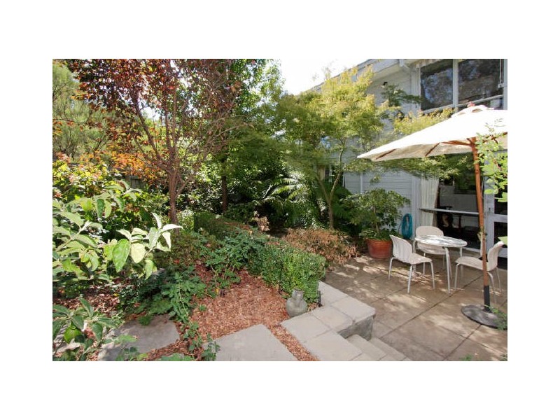 8 Cornish Place, Holder ACT 2611