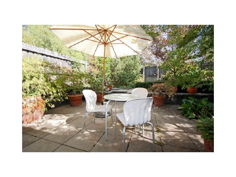 8 Cornish Place, Holder ACT 2611