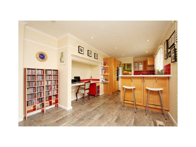 9 Boolimba Crescent, Narrabundah ACT 2604