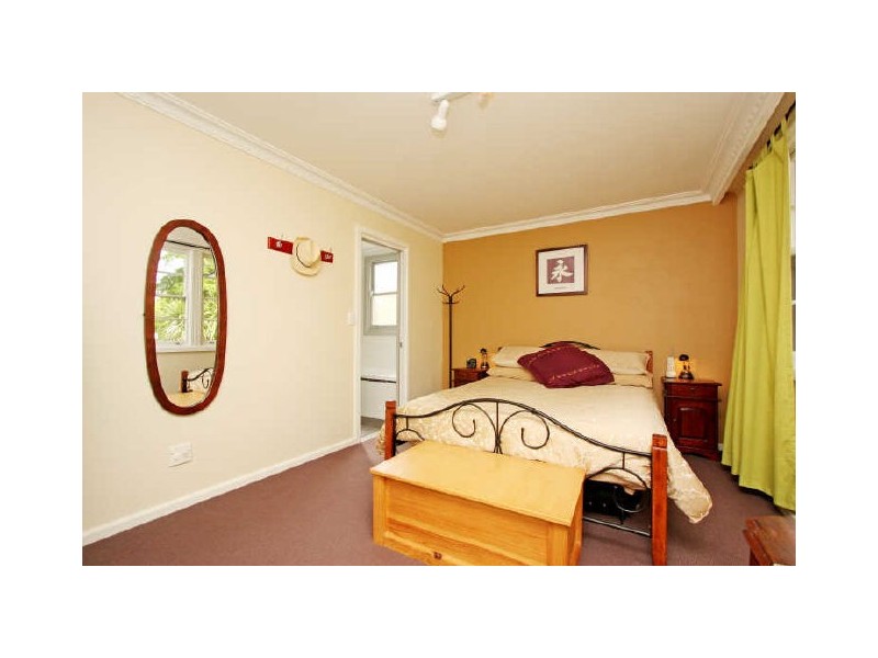 9 Boolimba Crescent, Narrabundah ACT 2604