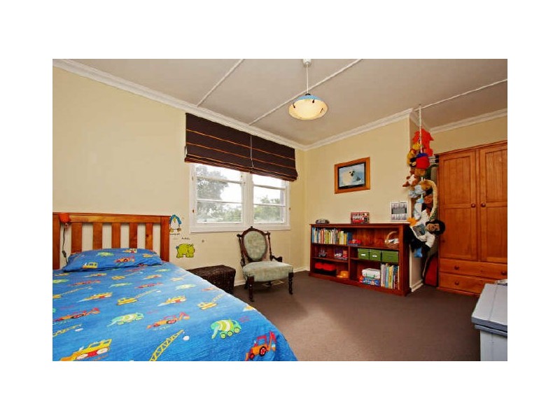 9 Boolimba Crescent, Narrabundah ACT 2604