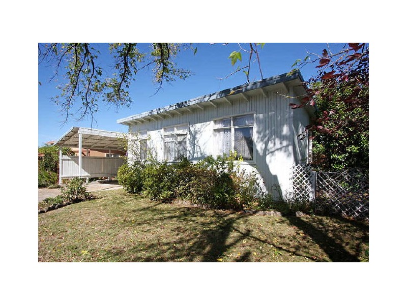 126 Captain Cook Crescent, Narrabundah ACT 2604