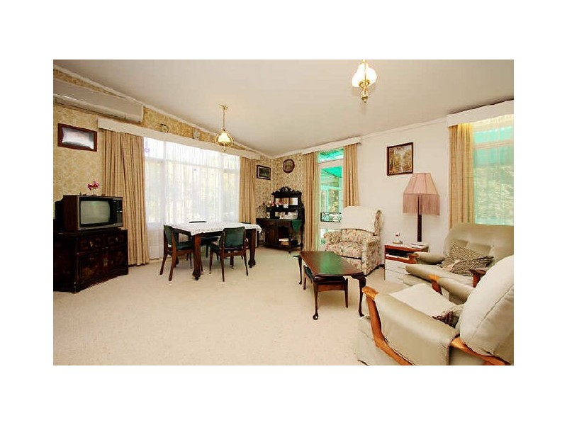 126 Captain Cook Crescent, Narrabundah ACT 2604