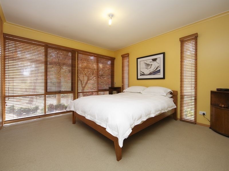 12 Fielder Place, Florey ACT 2615