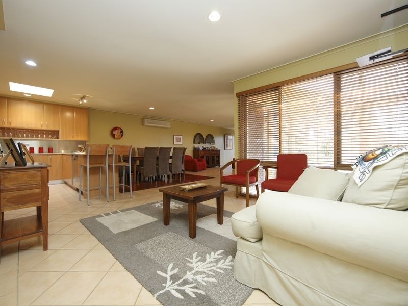 12 Fielder Place, Florey ACT 2615