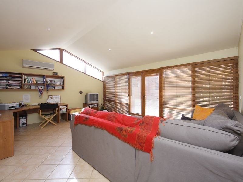 12 Fielder Place, Florey ACT 2615