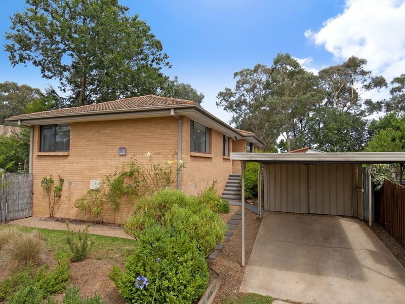 15 Laman Place, Charnwood ACT 2615