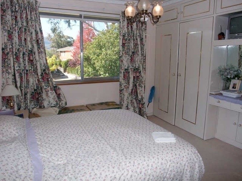 10 Custance Street, Farrer ACT 2607