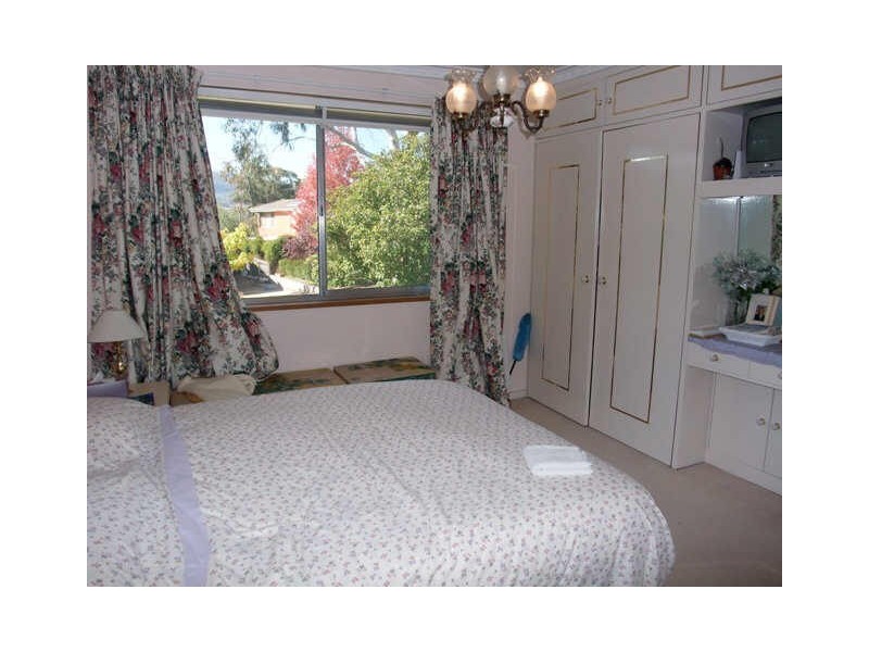 10 Custance Street, Farrer ACT 2607