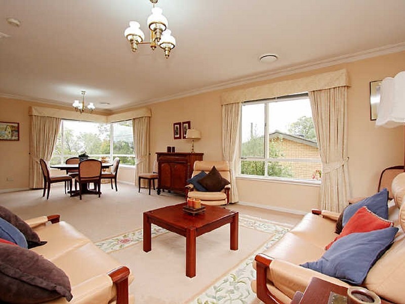 12 Birdwood Street, Hughes ACT 2605