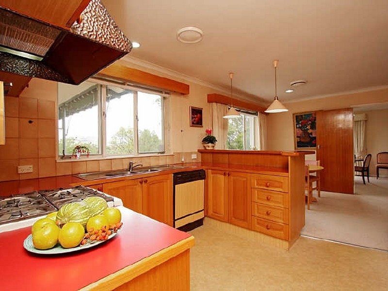 12 Birdwood Street, Hughes ACT 2605