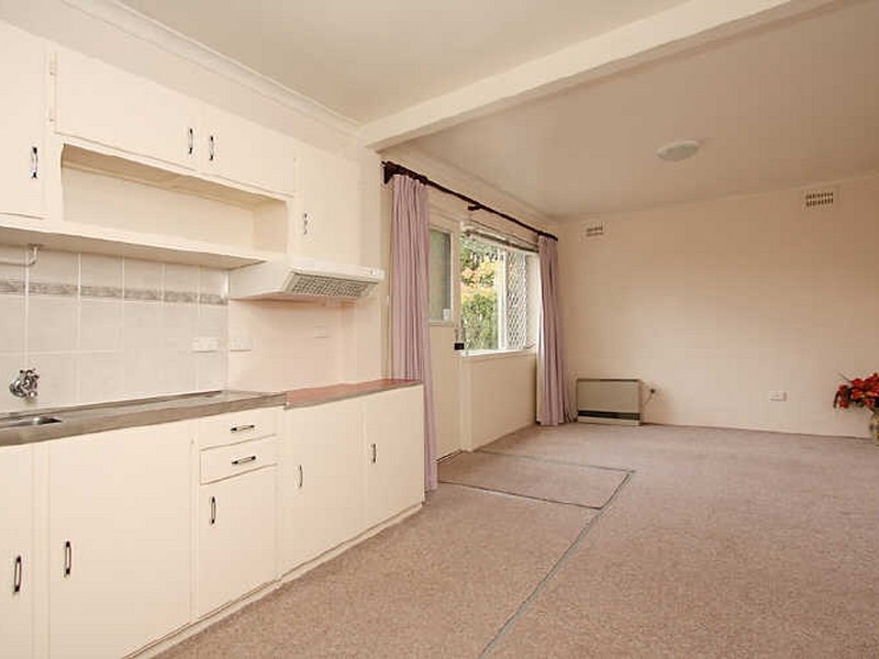 12 Birdwood Street, Hughes ACT 2605
