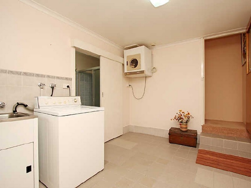 12 Birdwood Street, Hughes ACT 2605