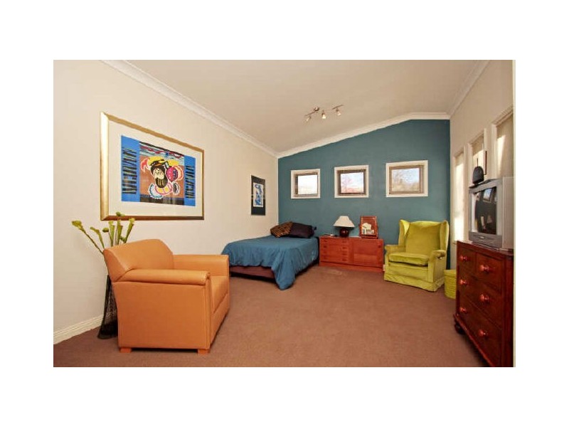 15 Pullen Street, Narrabundah ACT 2604