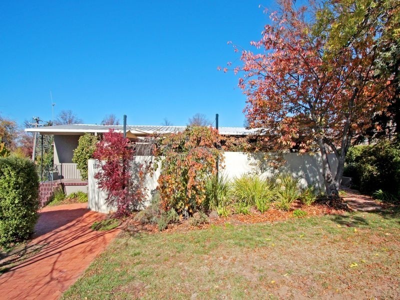 15 Pullen Street, Narrabundah ACT 2604