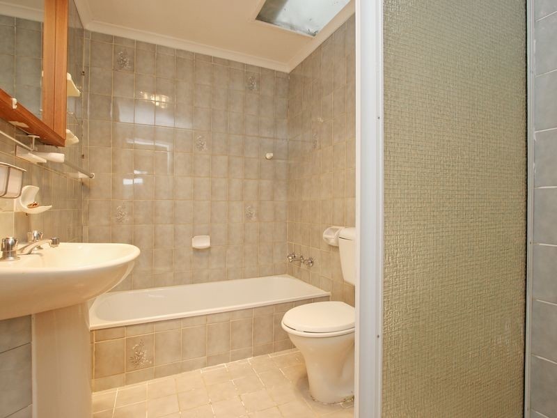 33 Spafford Crescent, Farrer ACT 2607