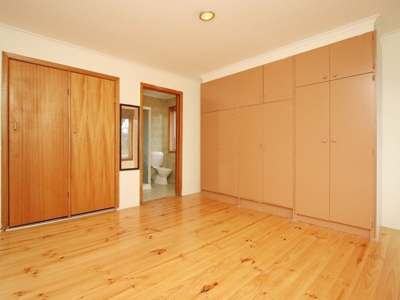 33 Spafford Crescent, Farrer ACT 2607
