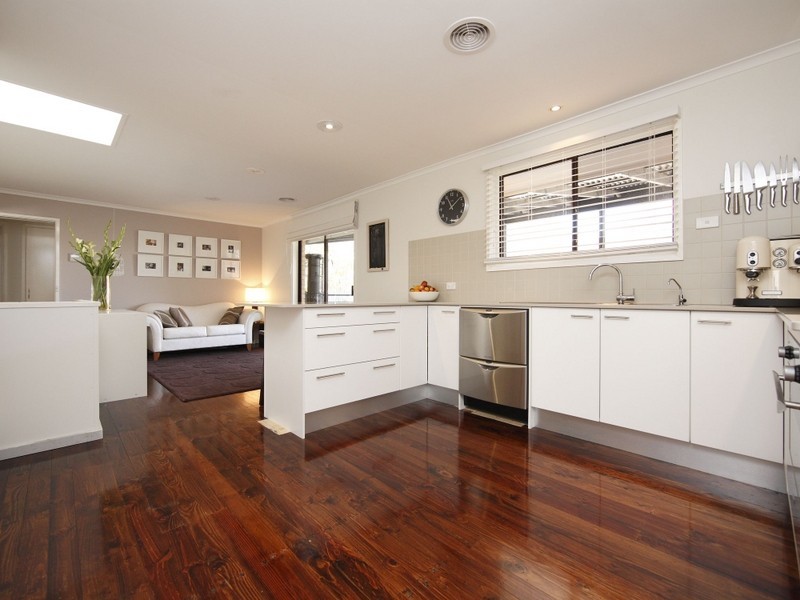 8 Nangle Place, Giralang ACT 2617