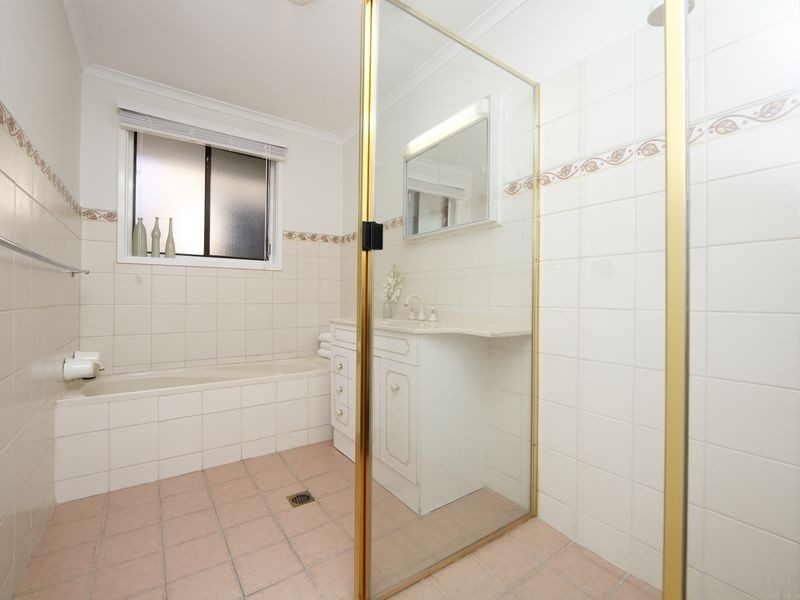 8 Nangle Place, Giralang ACT 2617