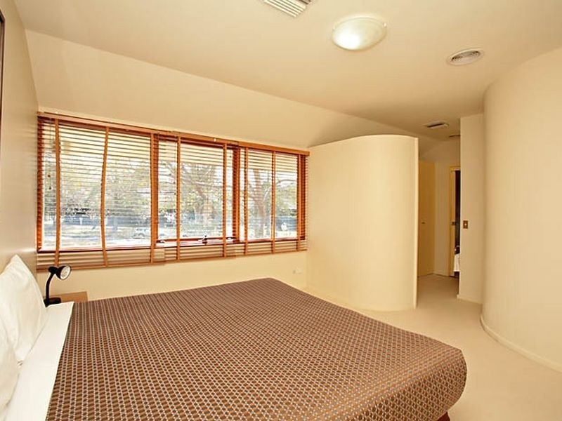 100 Arthur Circle, Forrest ACT 2603