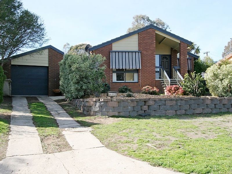 27 Guthridge Crescent, Wanniassa ACT 2903