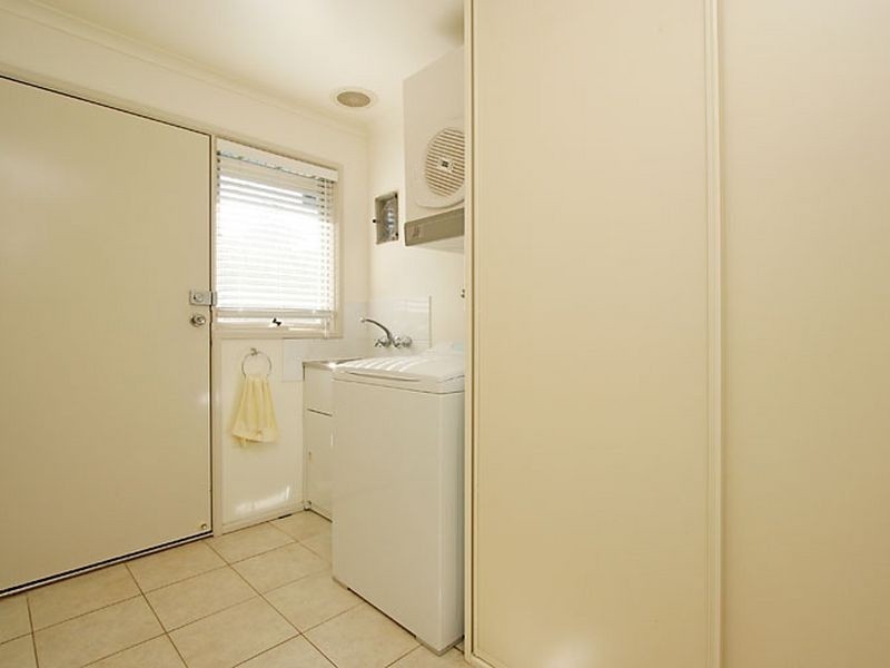 27 Guthridge Crescent, Wanniassa ACT 2903