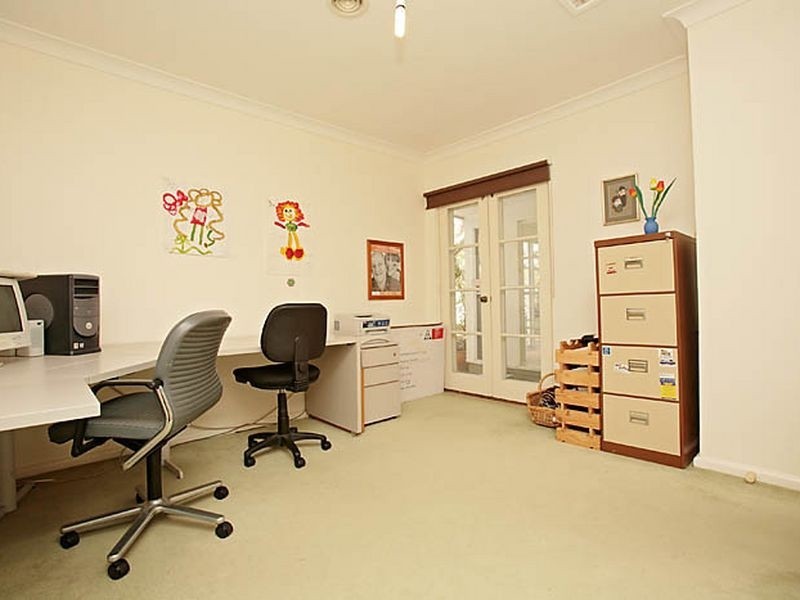 5 Dugan Street, Deakin ACT 2600