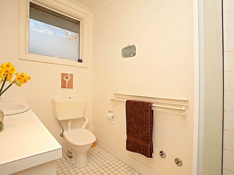 5 Dugan Street, Deakin ACT 2600