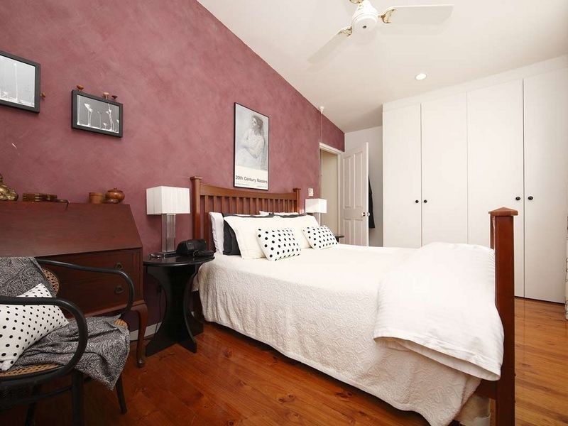 128 Captain Cook Crescent, Narrabundah ACT 2604