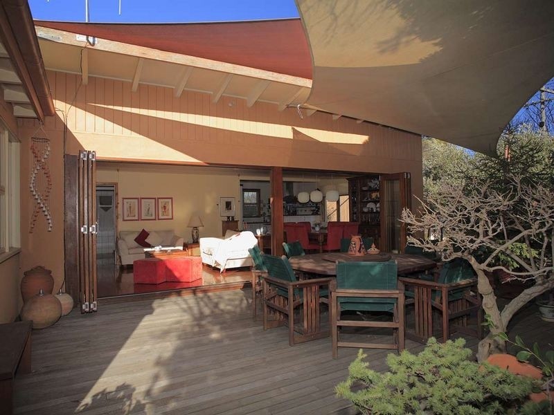 128 Captain Cook Crescent, Narrabundah ACT 2604