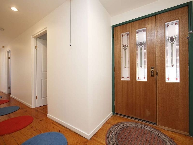 128 Captain Cook Crescent, Narrabundah ACT 2604