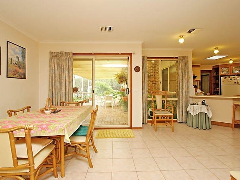 39 Rowntree Crescent, Isaacs ACT 2607