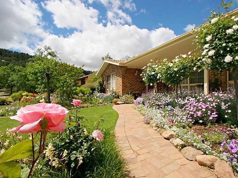 39 Rowntree Crescent, Isaacs ACT 2607