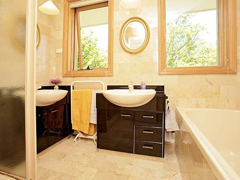 111 Monaro Crescent, Red Hill ACT 2603