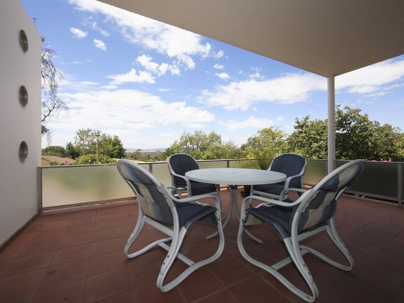 28 Caley Crescent, Narrabundah ACT 2604