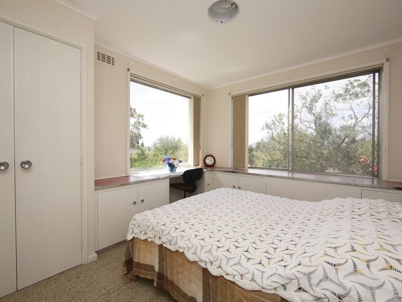 28 Caley Crescent, Narrabundah ACT 2604