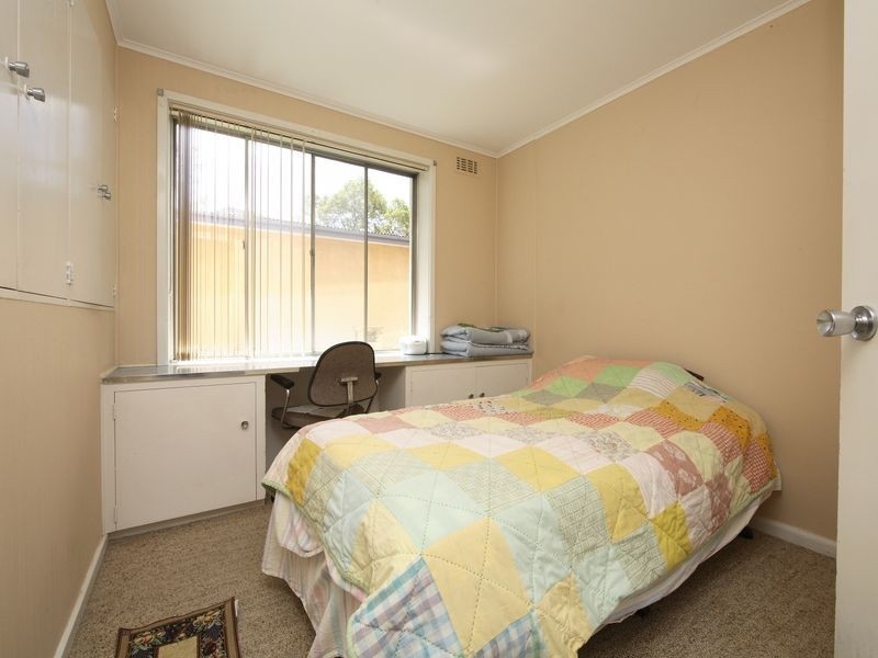 28 Caley Crescent, Narrabundah ACT 2604