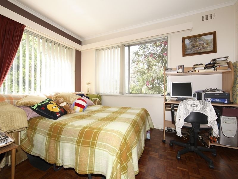 28 Caley Crescent, Narrabundah ACT 2604