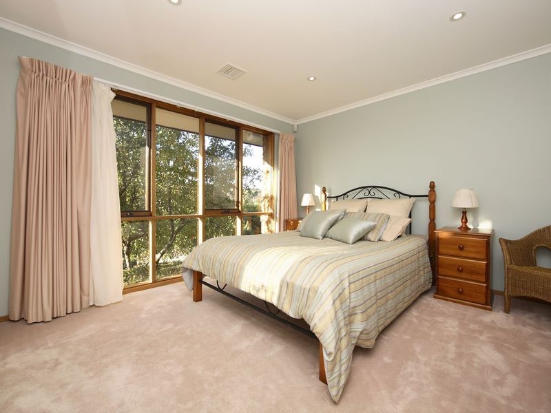 18 Parfitt Crescent, Calwell ACT 2905