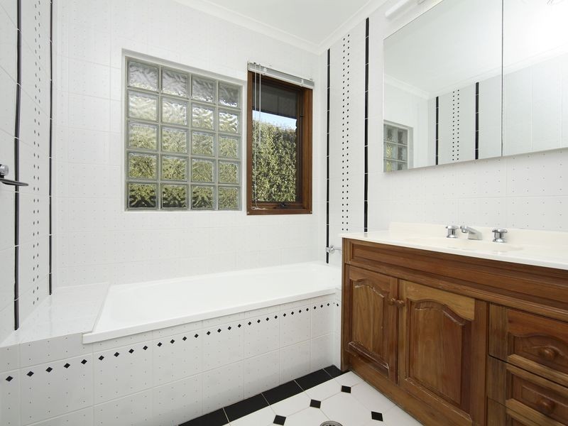 18 Parfitt Crescent, Calwell ACT 2905